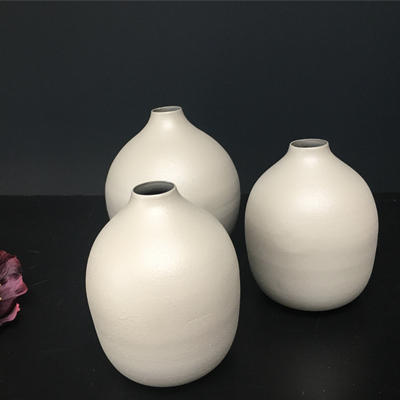Rayat vase, matt beige, medium, metal matt beige vase, 11 x 13 cm